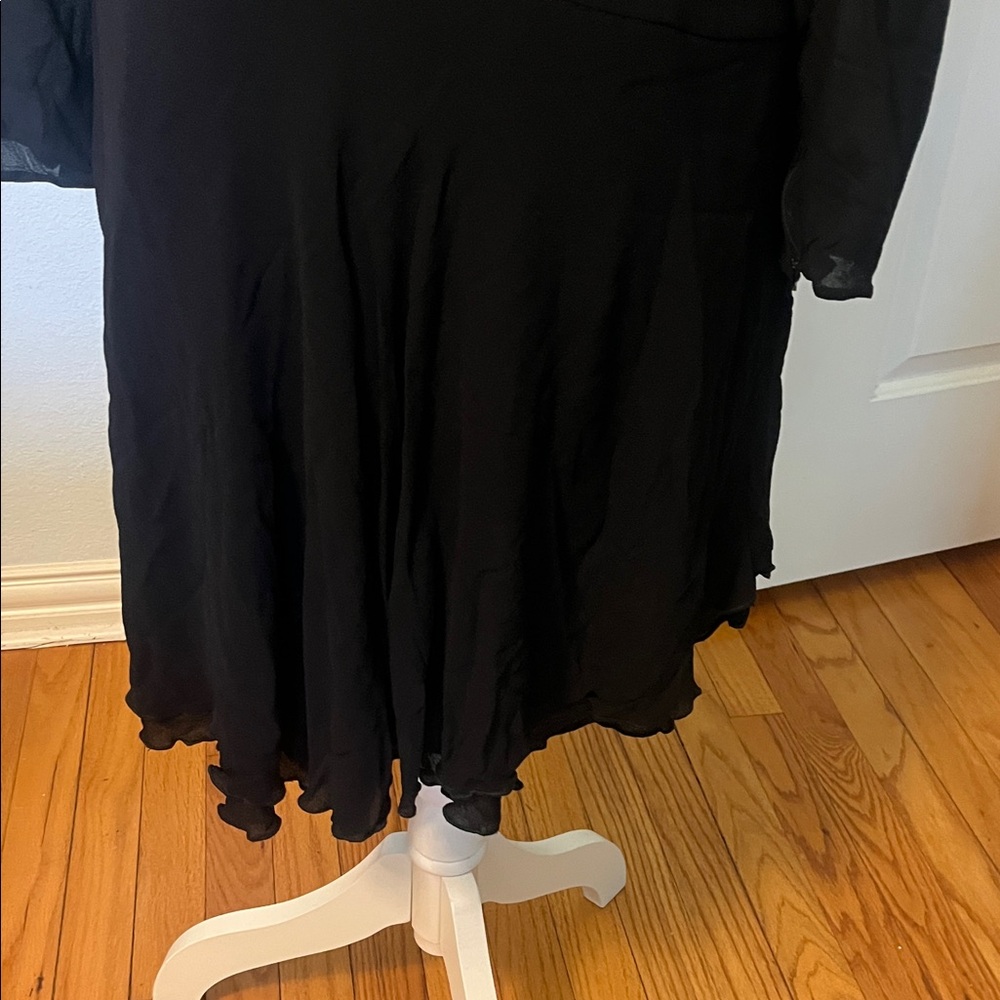 Elegant Black Wrap style Dress - Picture 6 of 11